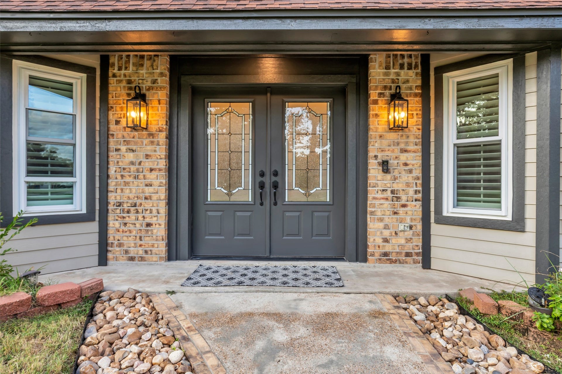 Inviting Entry