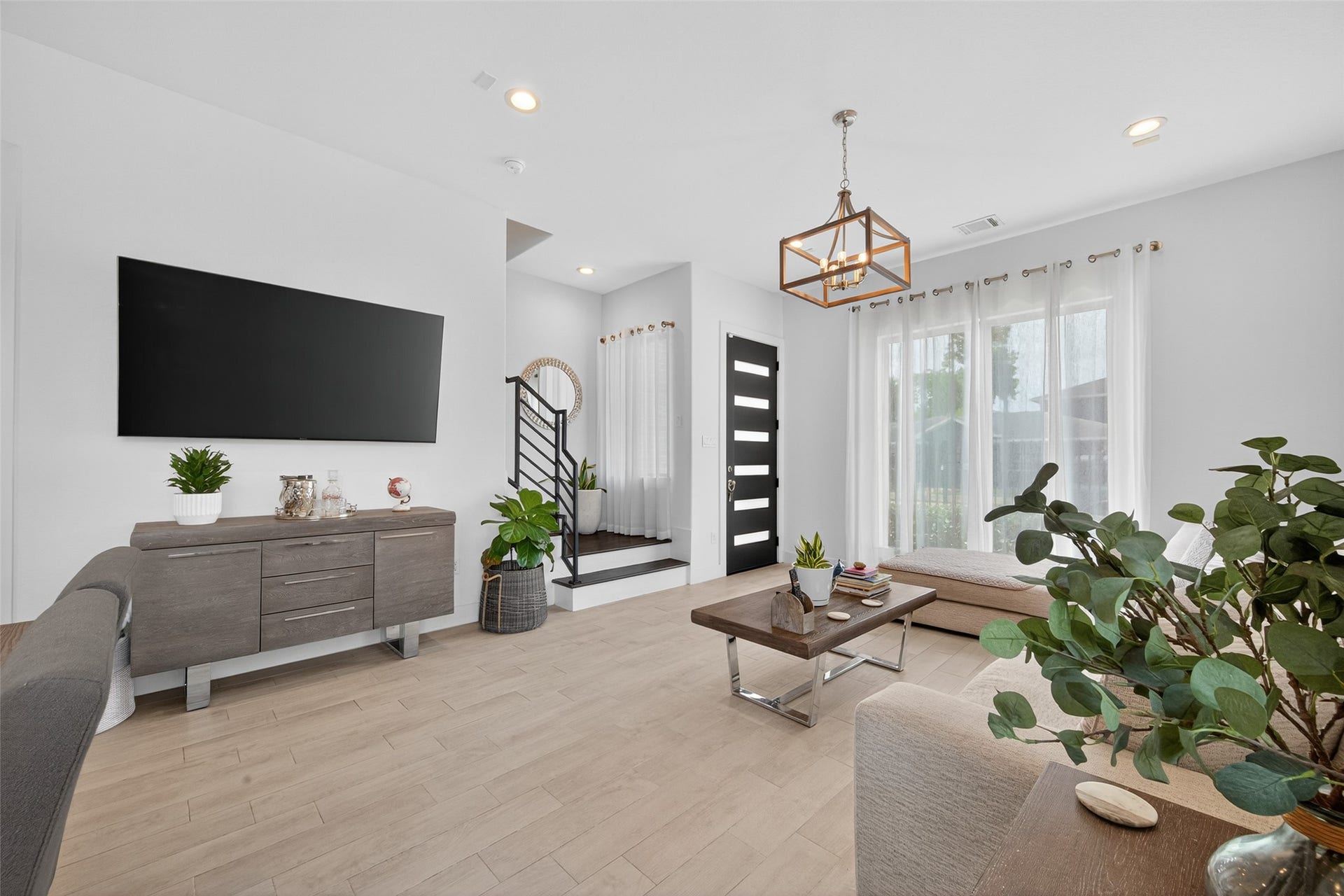 1712 Schweikhardt Street, Houston, TX 77020