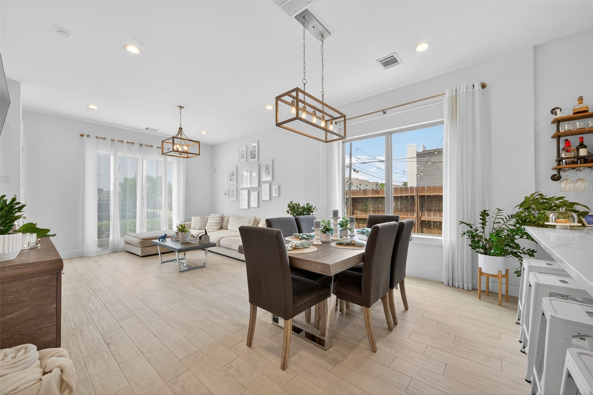1712 Schweikhardt Street, Houston, TX 77020