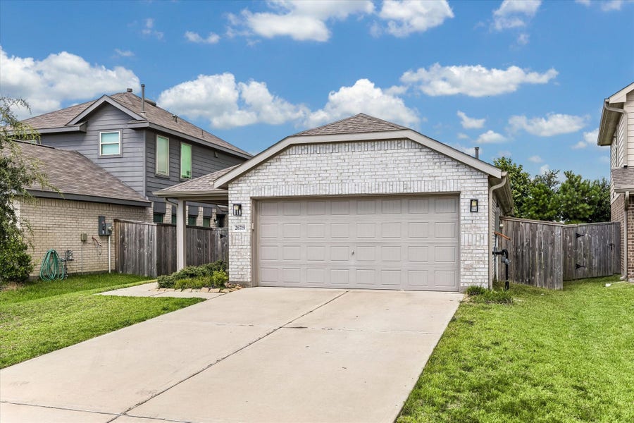 Property photo for 26719 Wilderye Cove Lane, Katy, TX