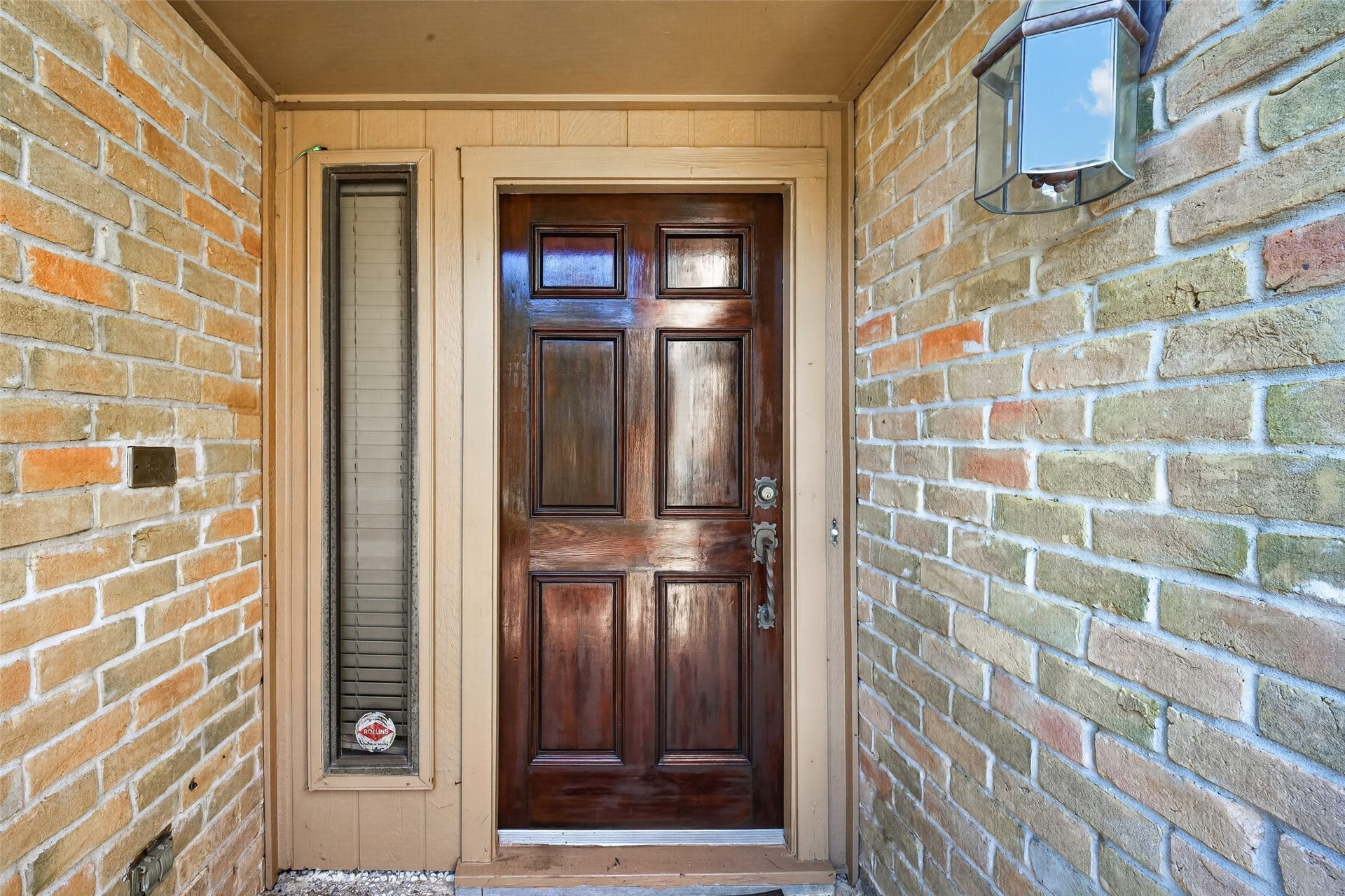3119 Villa Lane, Missouri City, TX 77459 Enter through the front gate, walk past the pretty courtyard to the front door.