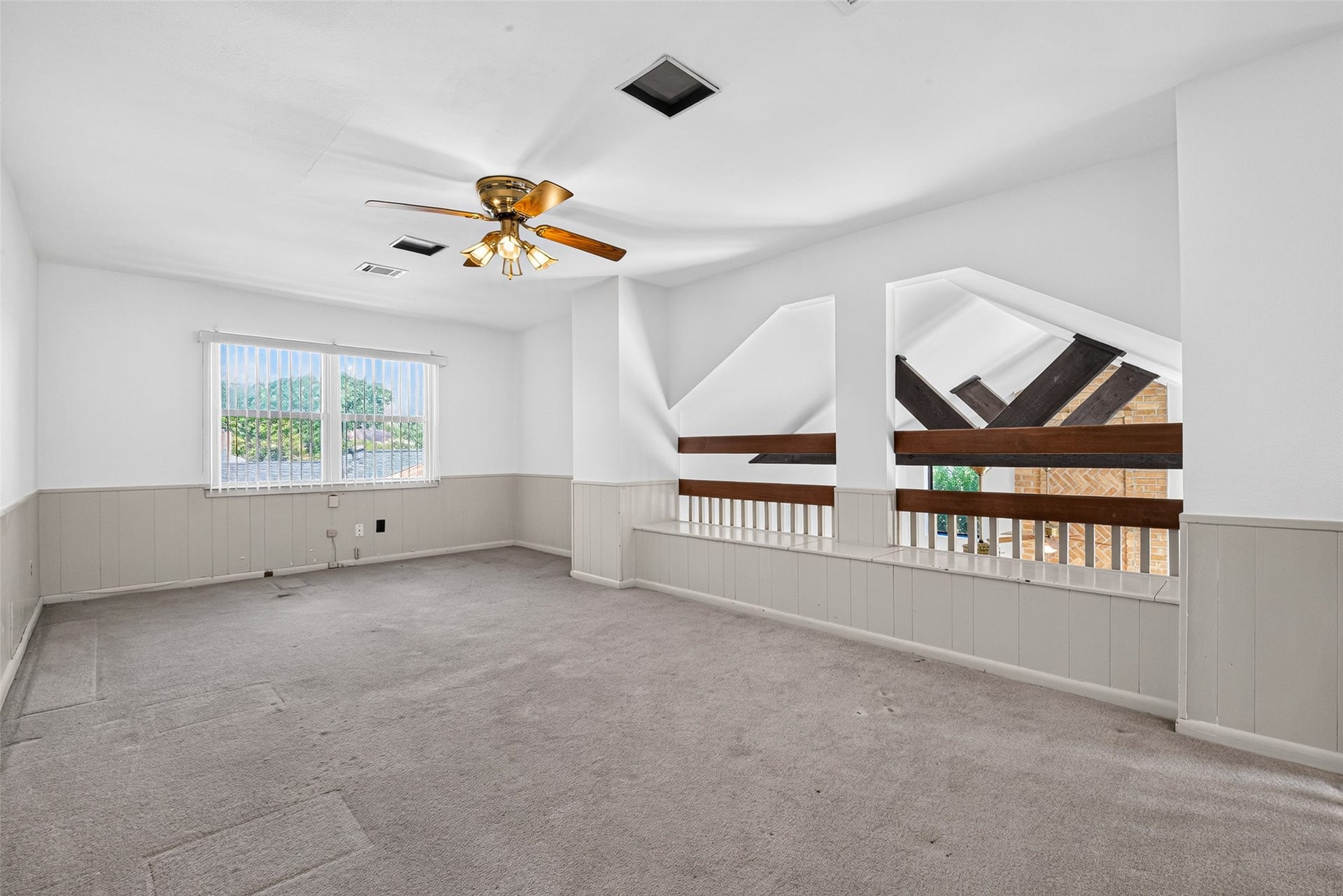 3119 Villa Lane, Missouri City, TX 77459 Upstairs game room