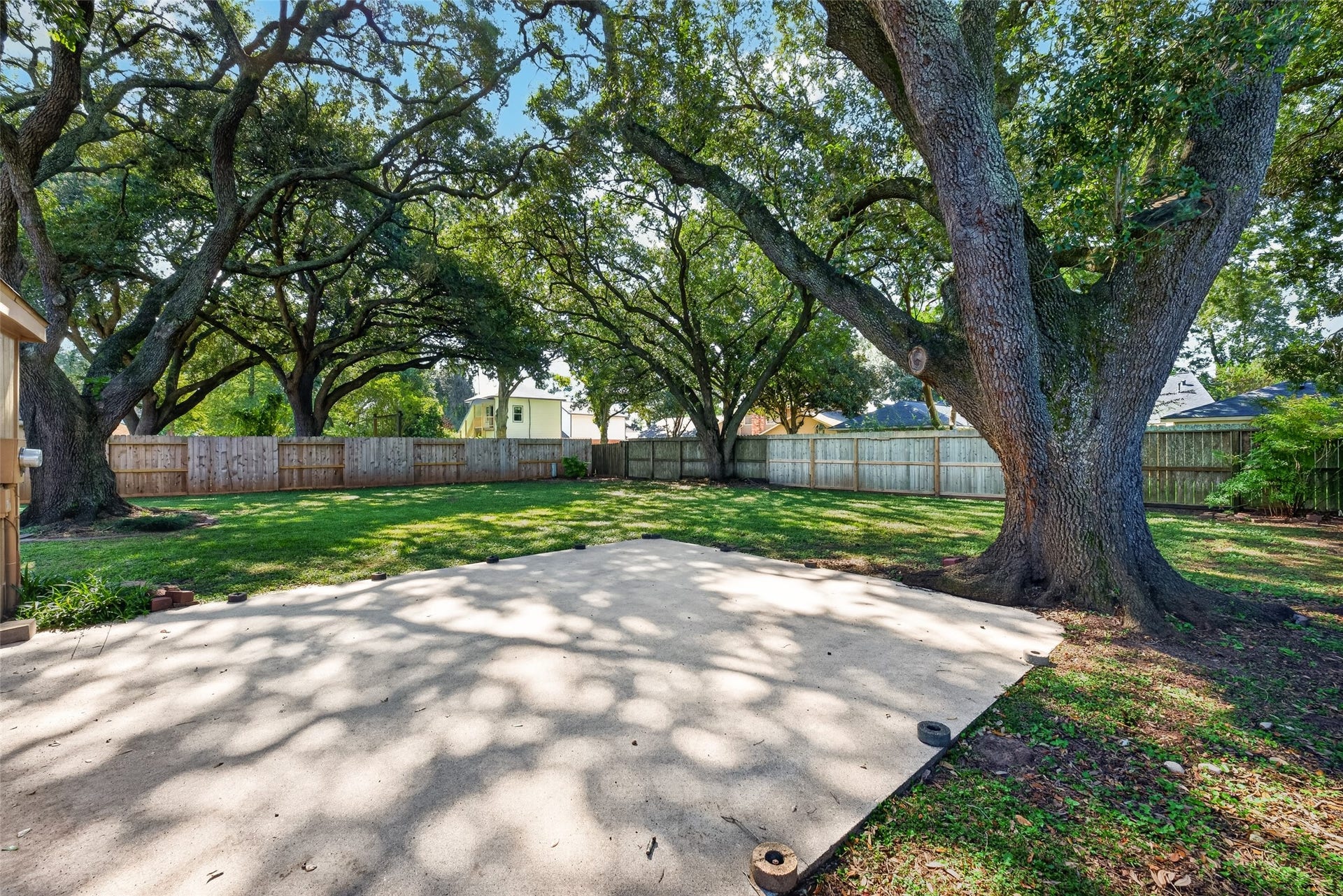 3119 Villa Lane, Missouri City, TX 77459 Concrete pad behind garage.