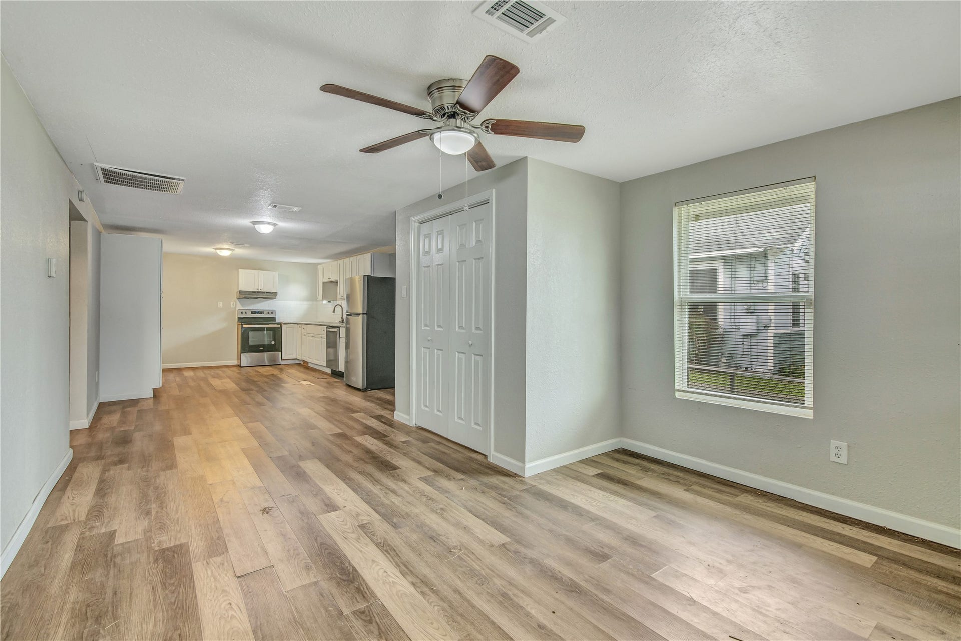 4726 Carmen Street, Houston, TX 77033