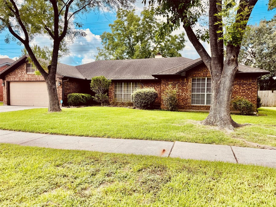 Property photo for 8610 Old Maple Lane, Humble, TX