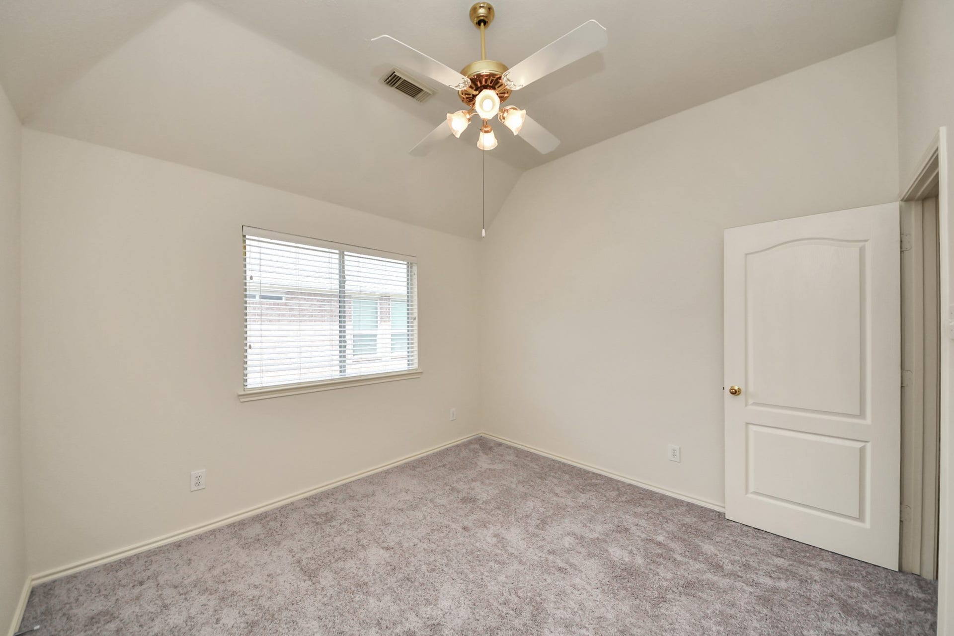 3906 Southsand Drive, Pearland, TX 77584 3906 Southsand Drive, Pearland, TX 77584