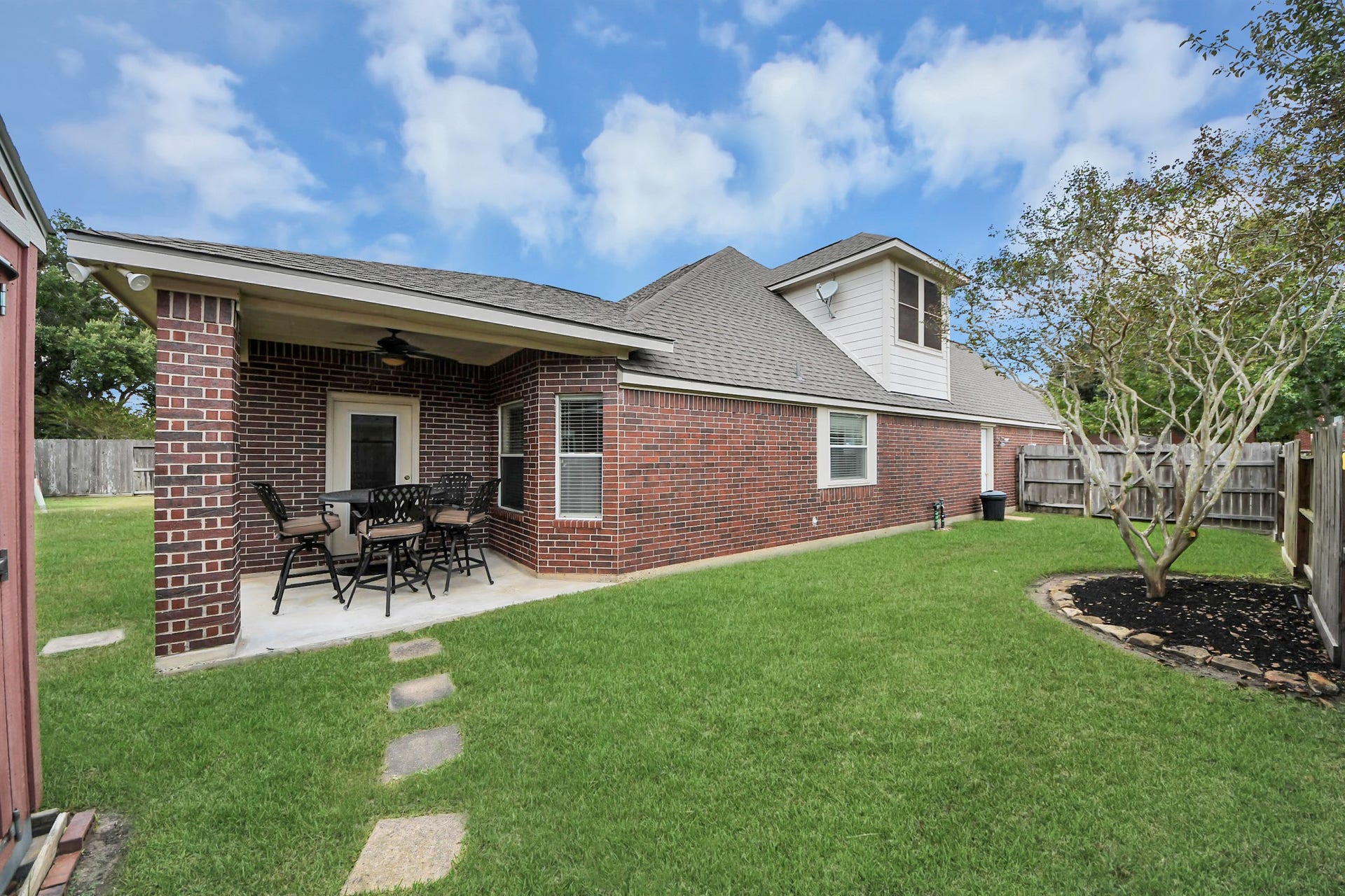 3906 Southsand Drive, Pearland, TX 77584 3906 Southsand Drive, Pearland, TX 77584