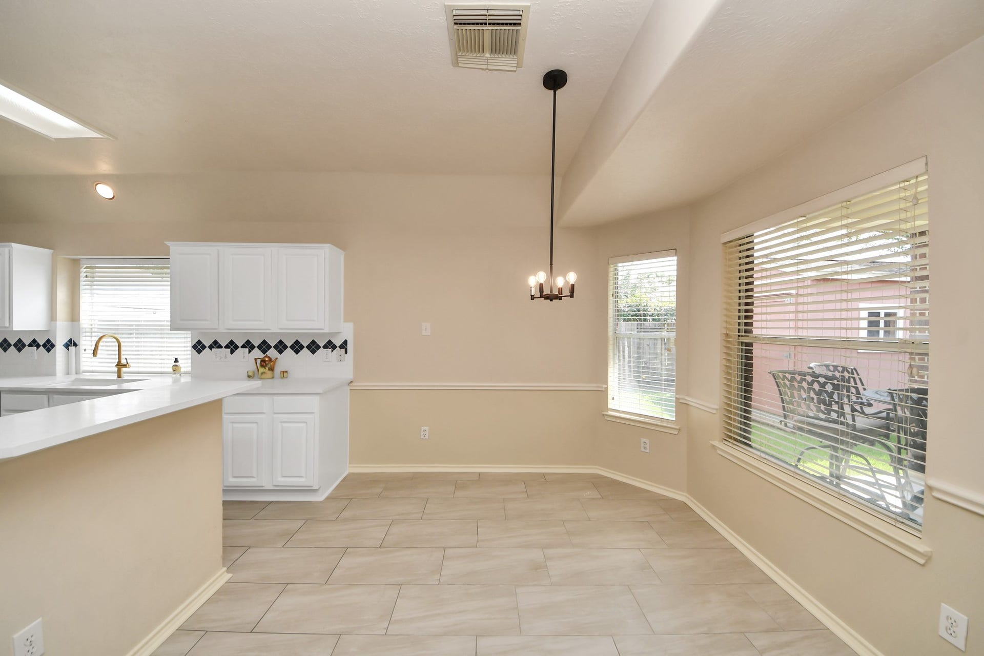 3906 Southsand Drive, Pearland, TX 77584 3906 Southsand Drive, Pearland, TX 77584