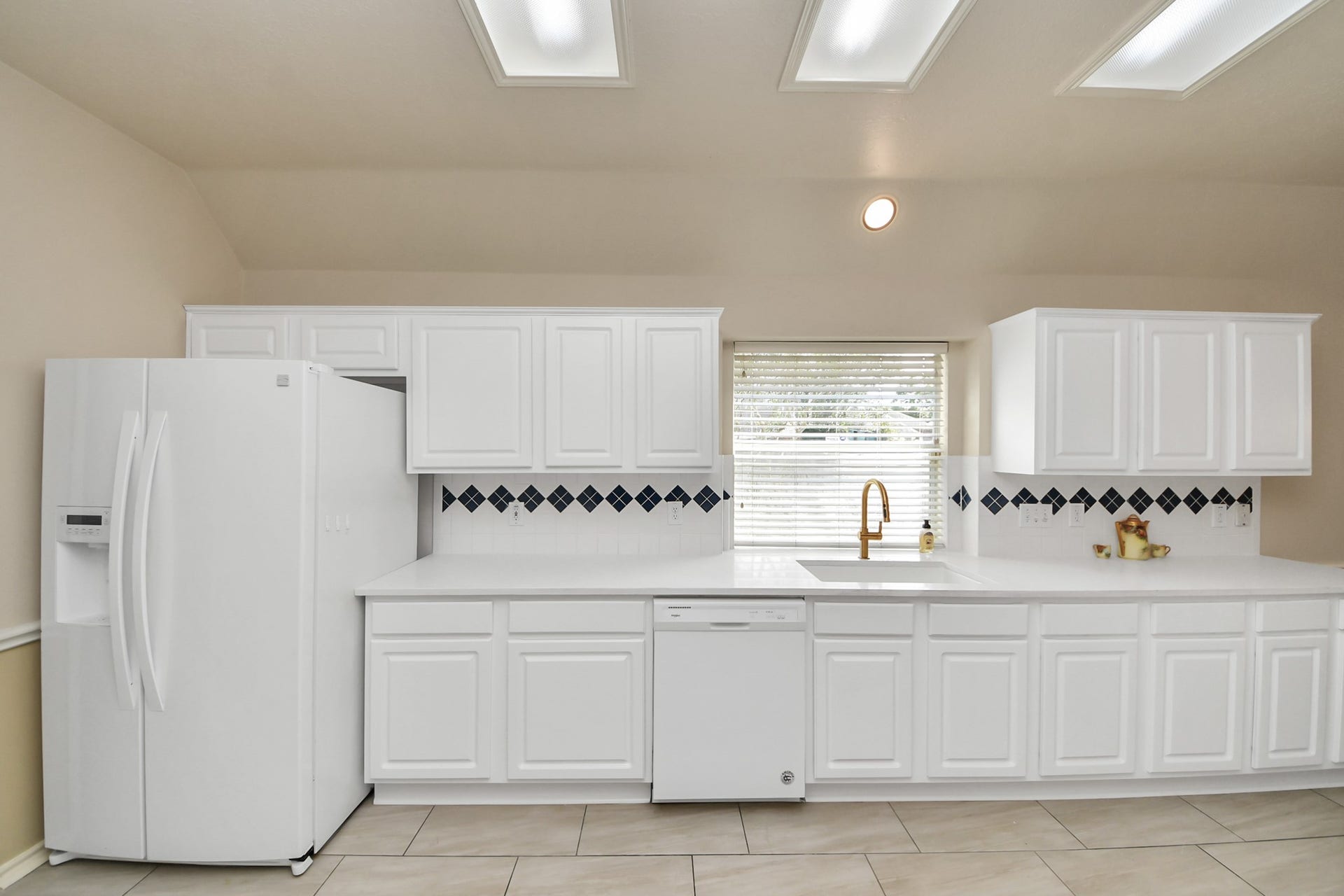 3906 Southsand Drive, Pearland, TX 77584 3906 Southsand Drive, Pearland, TX 77584