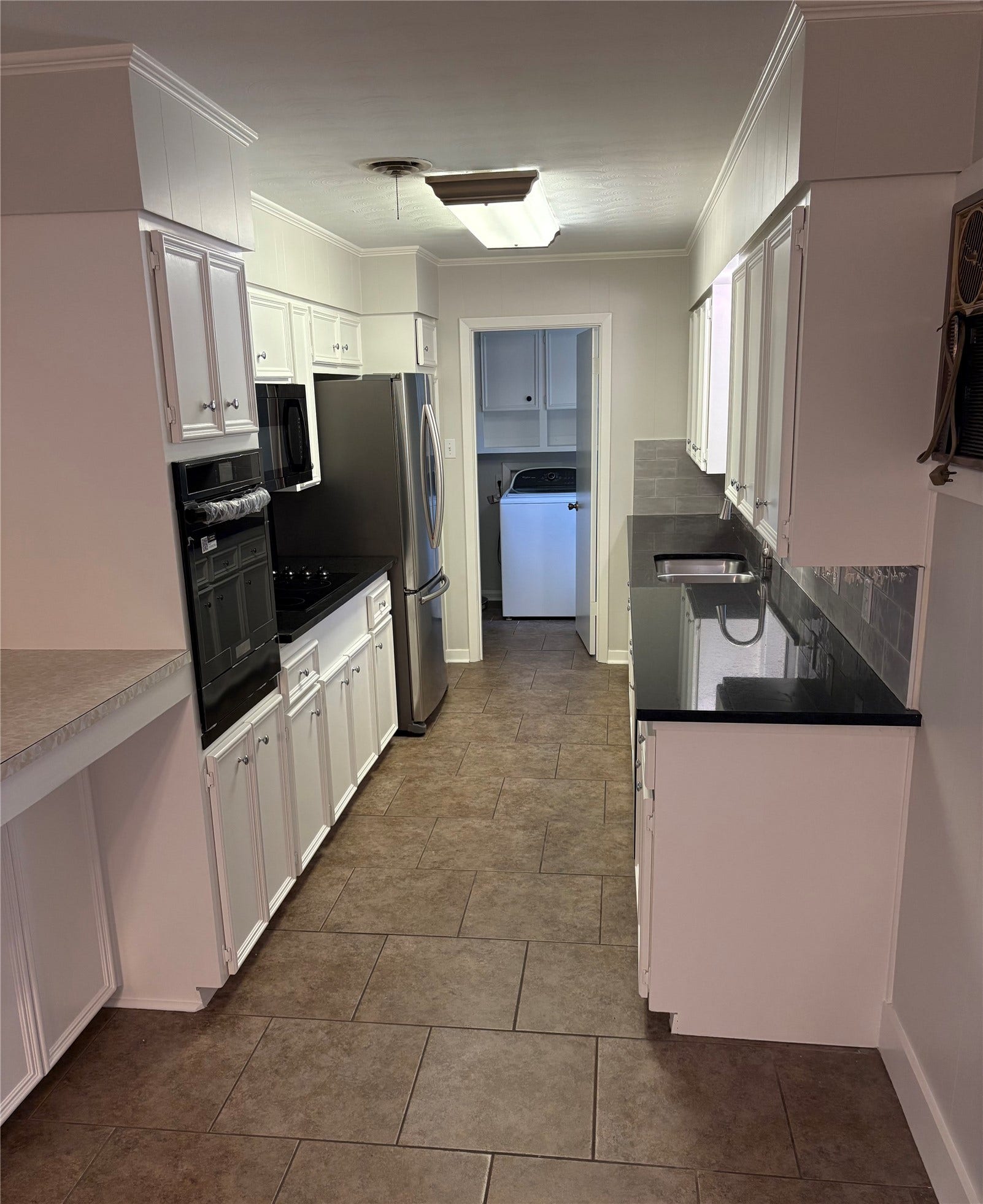 1713 Glenview Lane, Alvin, TX 77511 1713 Glenview Lane, Alvin, TX 77511