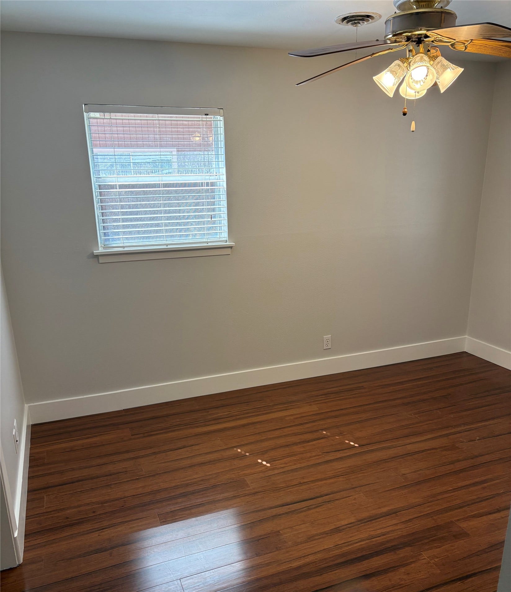 1713 Glenview Lane, Alvin, TX 77511 1713 Glenview Lane, Alvin, TX 77511