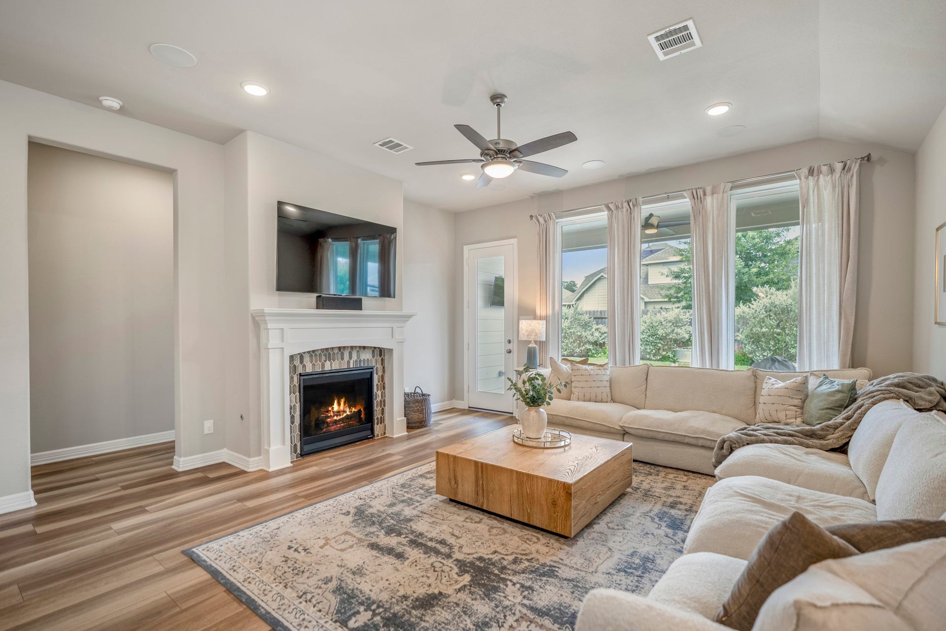 541 Cedar Harbor Court, Conroe, TX 77304