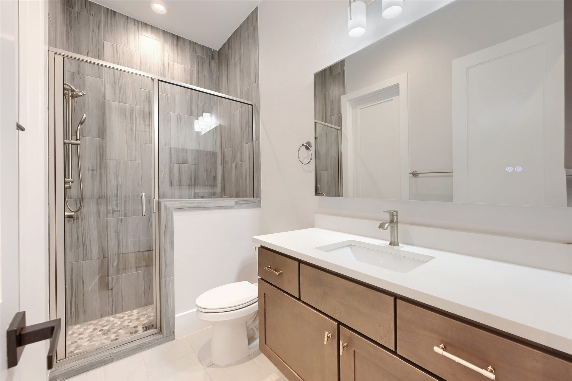 10130 Regatta Shore Drive, Missouri City, TX 77459 Bathroom