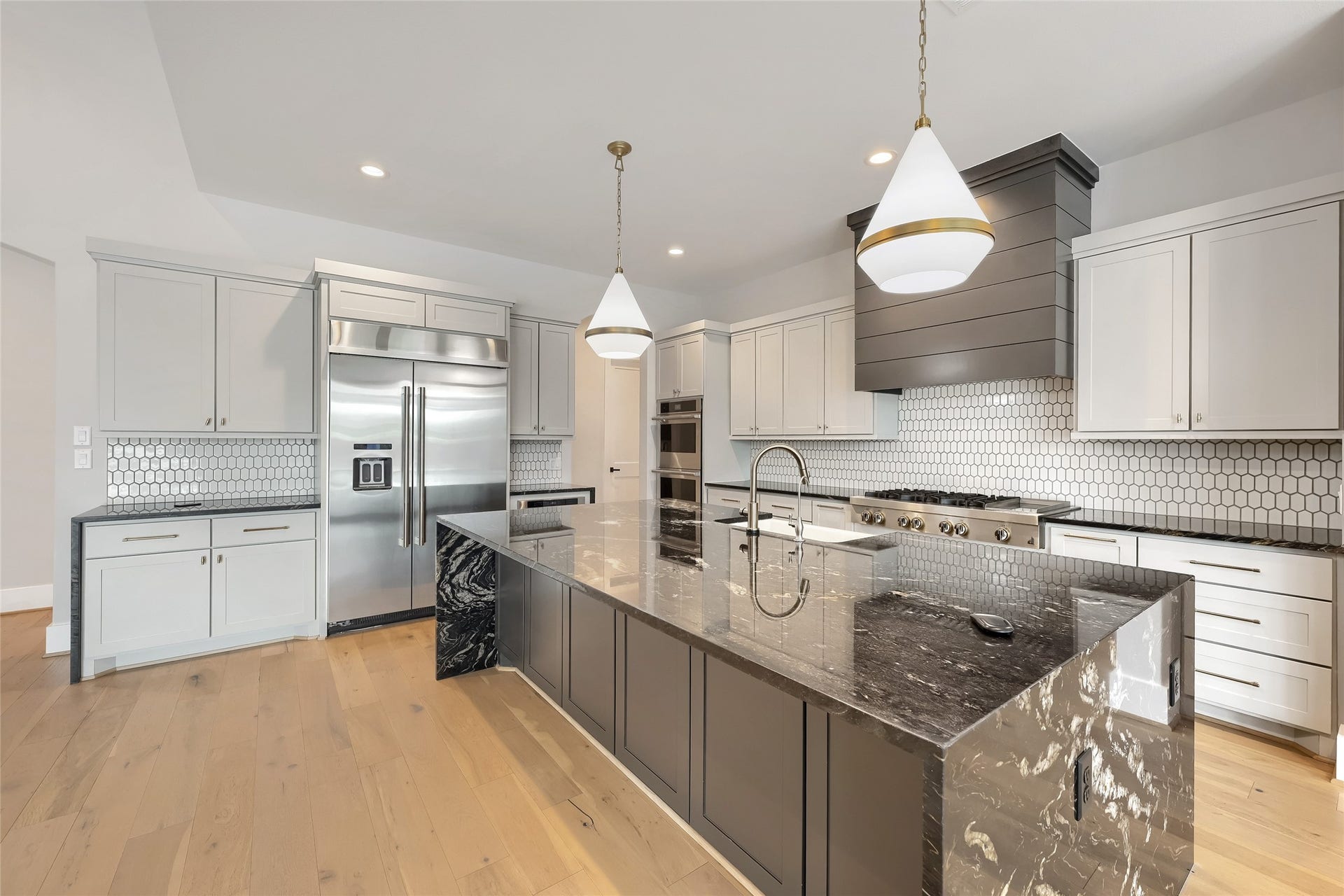 10130 Regatta Shore Drive, Missouri City, TX 77459 Kitchen