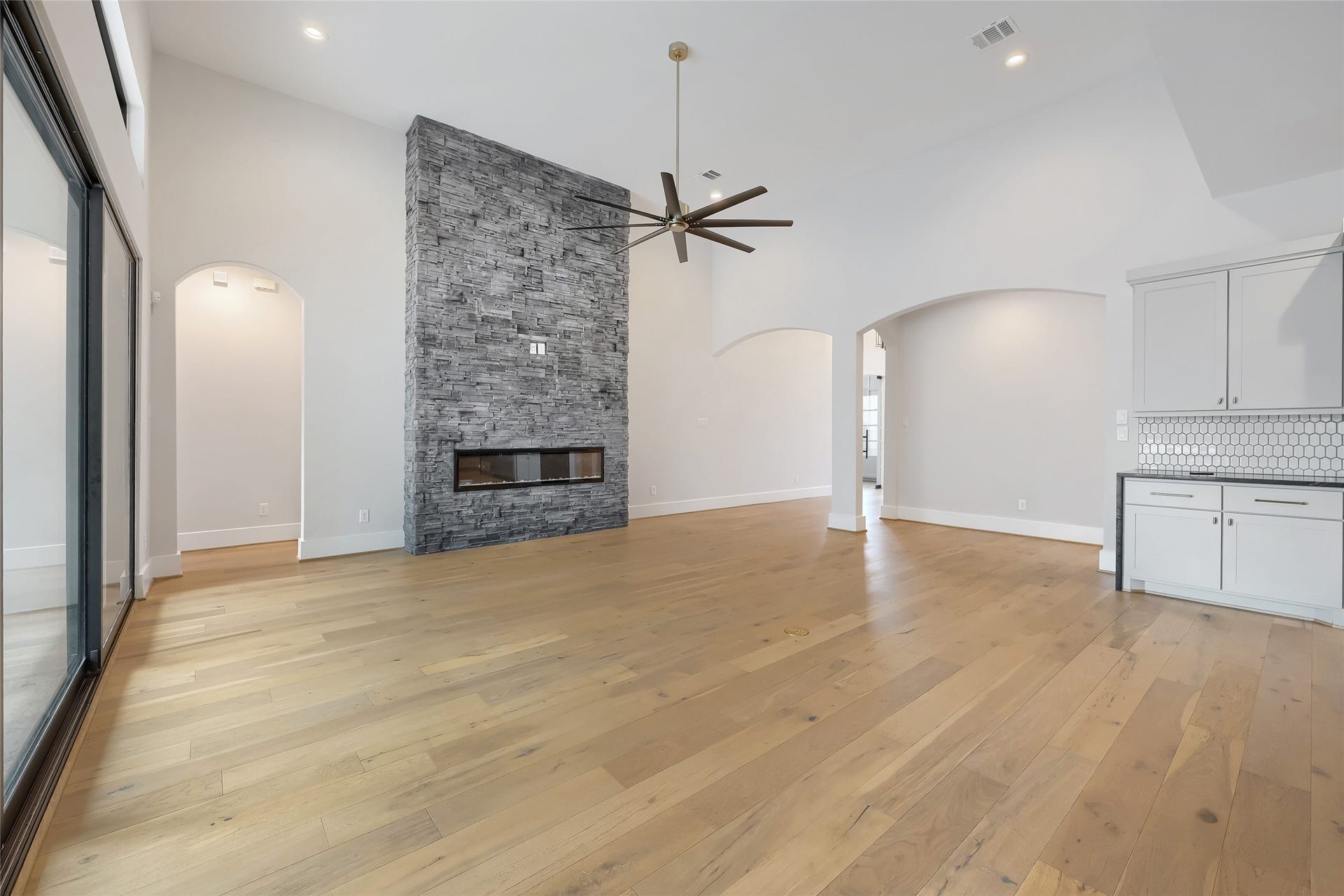 10130 Regatta Shore Drive, Missouri City, TX 77459 Family Room