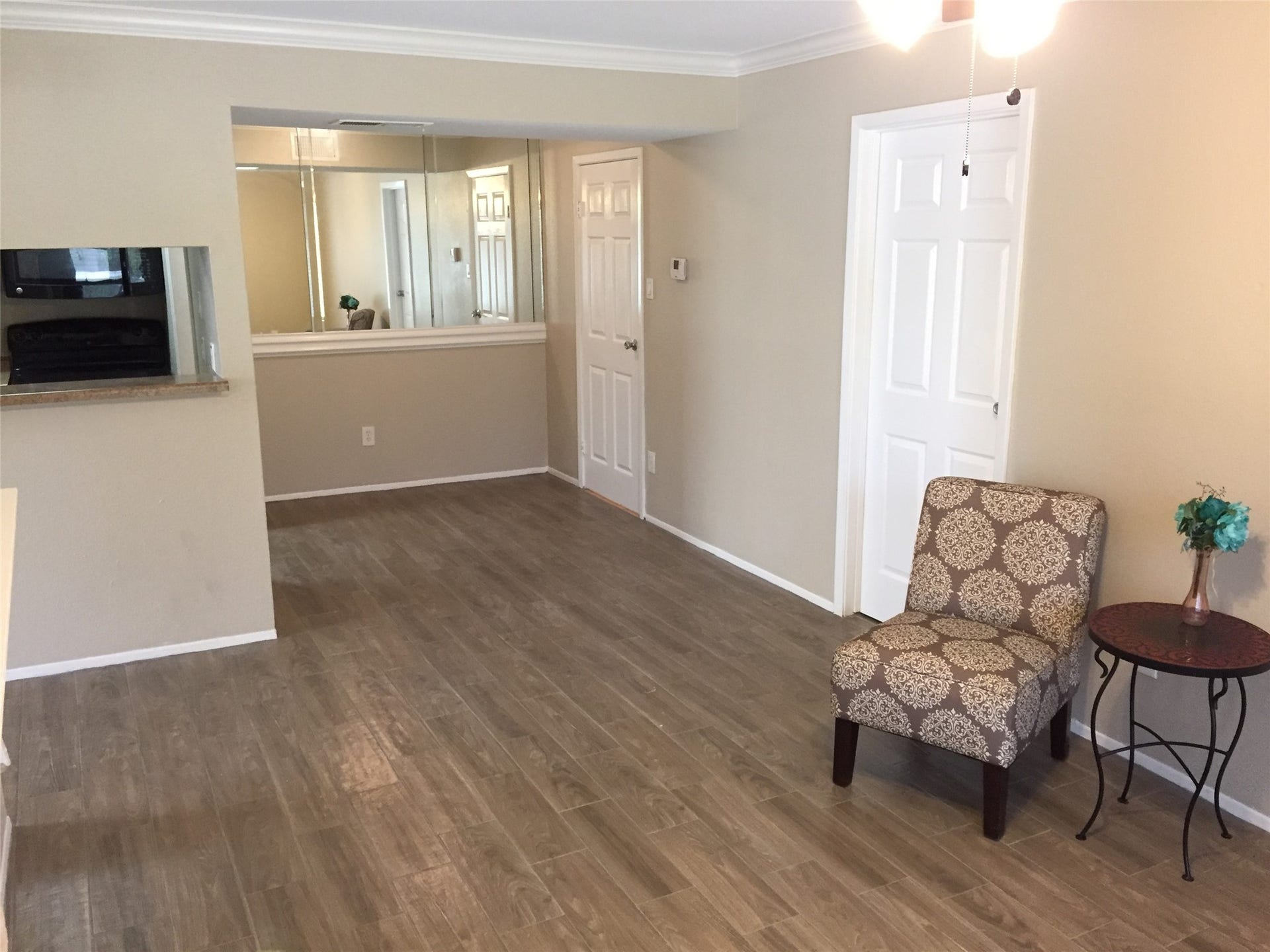 760 Memorial Mews Street, #B, Houston, TX 77079