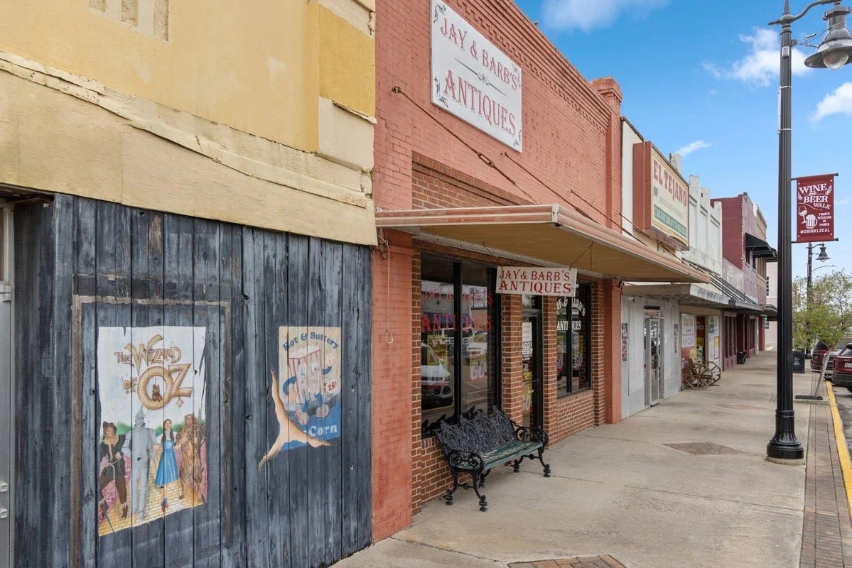 Near shopping in downtown Rosenberg.