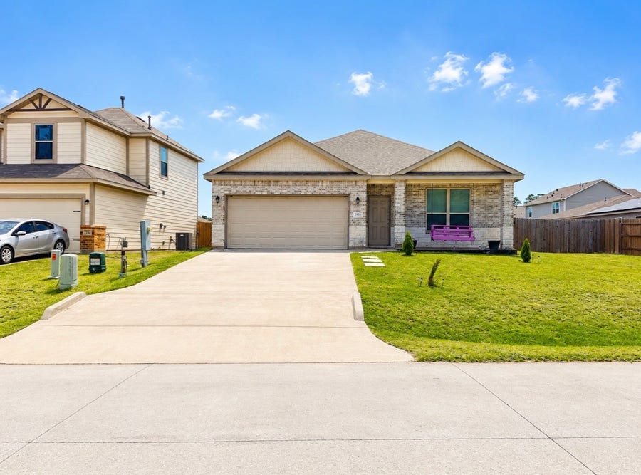 Property photo for 2335 Cedar Place Drive, Conroe, TX