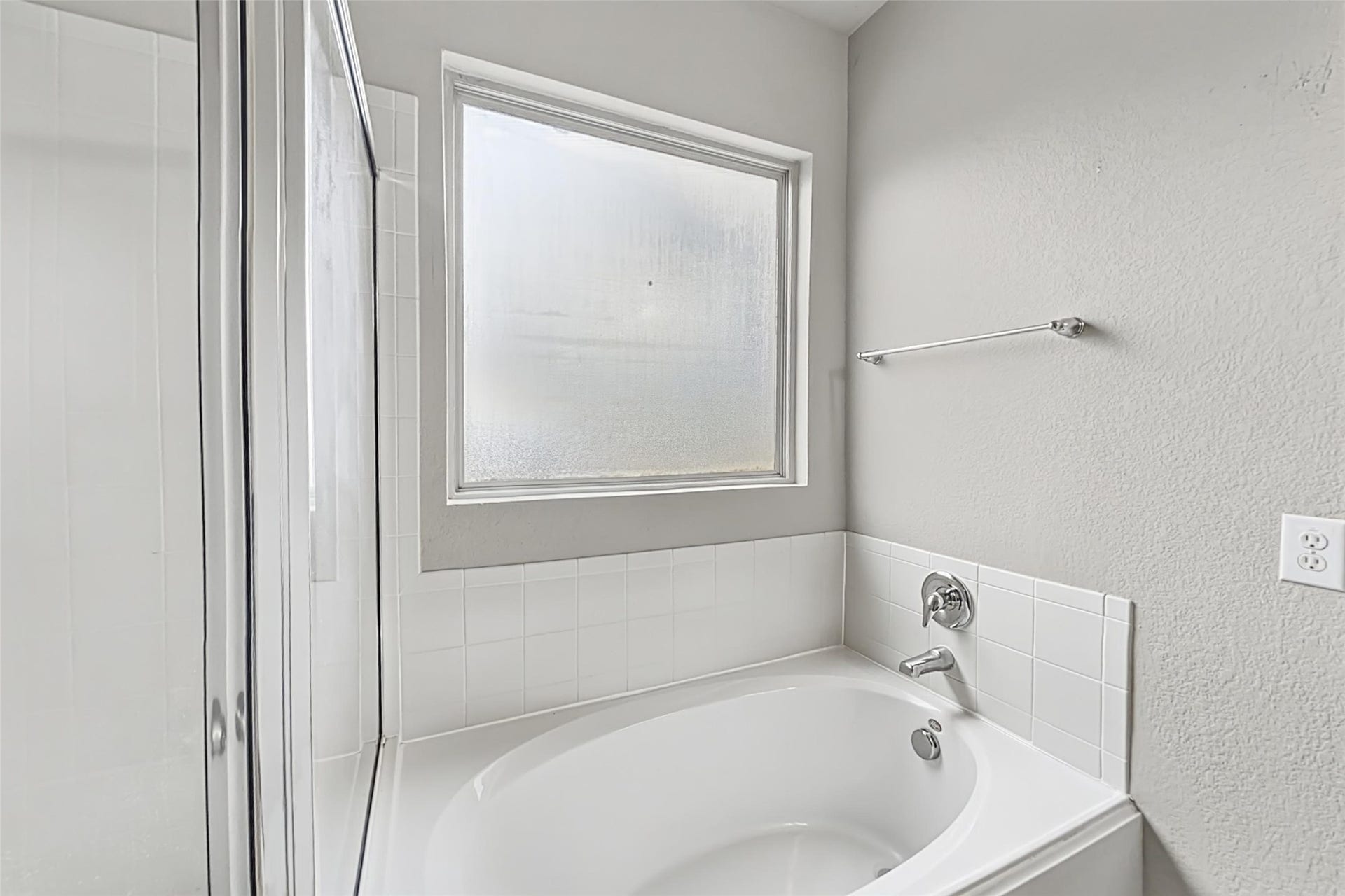 9922 Sterling Place Drive, Conroe, TX 77303