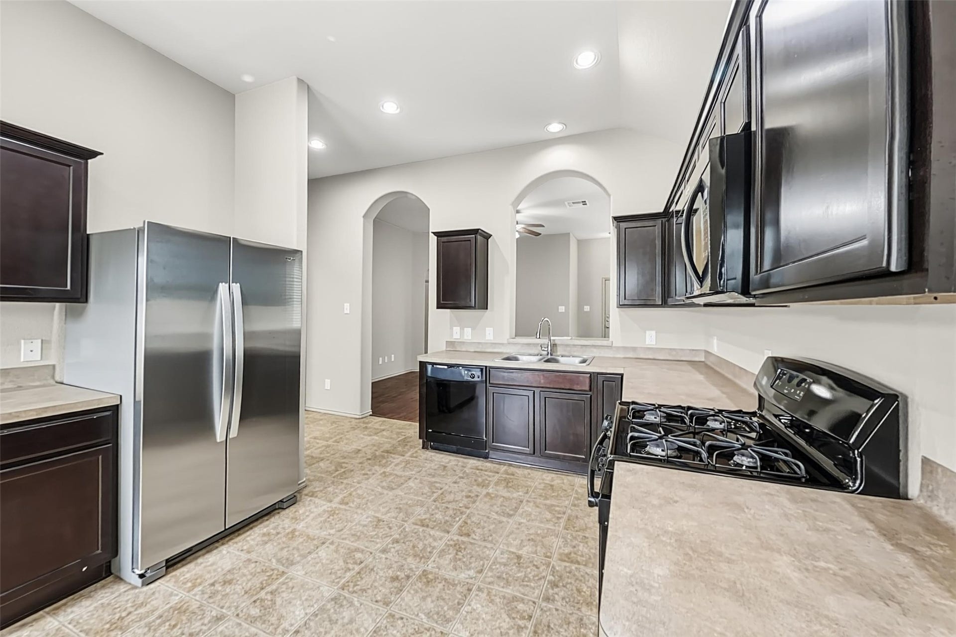 9922 Sterling Place Drive, Conroe, TX 77303