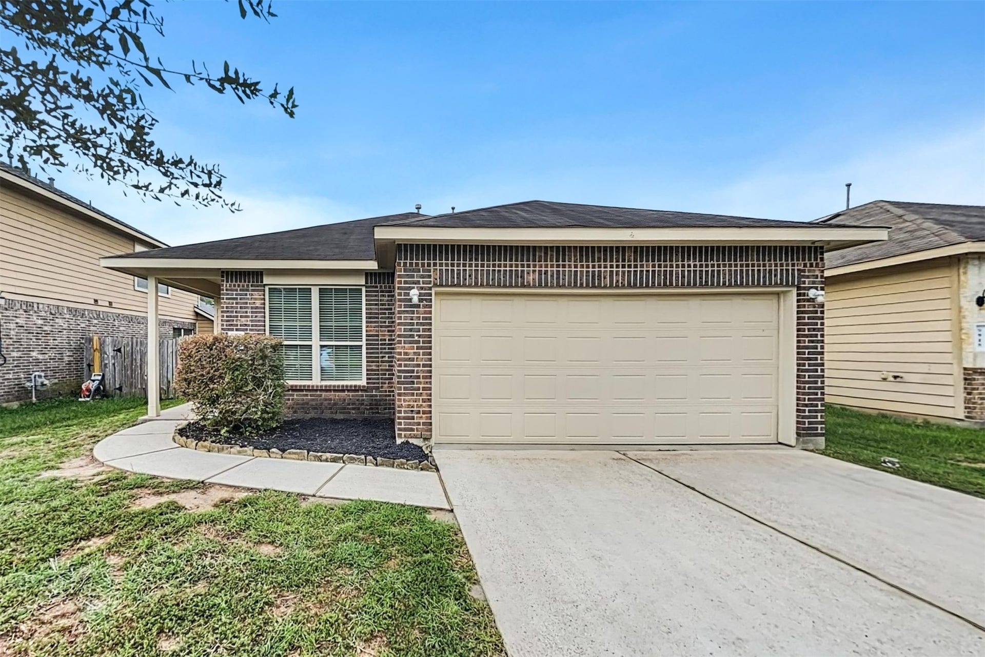 9922 Sterling Place Drive, Conroe, TX 77303