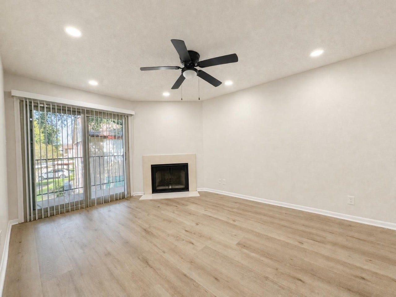 2120 El Paseo Street, #2419, Houston, TX 77054 2120 El Paseo Street, #2419, Houston, TX 77054