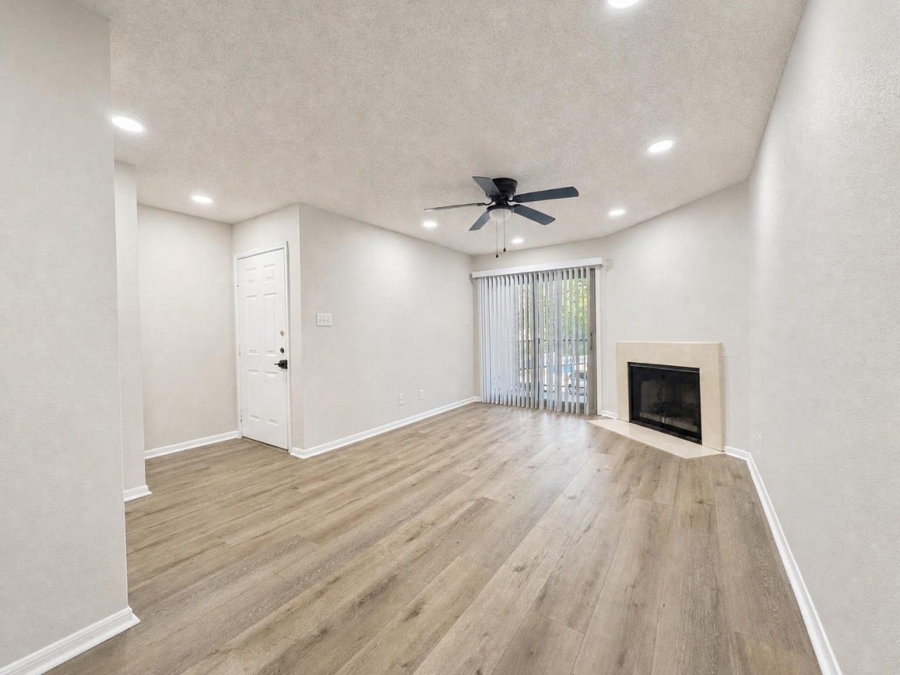 2120 El Paseo Street, #2419, Houston, TX 77054 2120 El Paseo Street, #2419, Houston, TX 77054