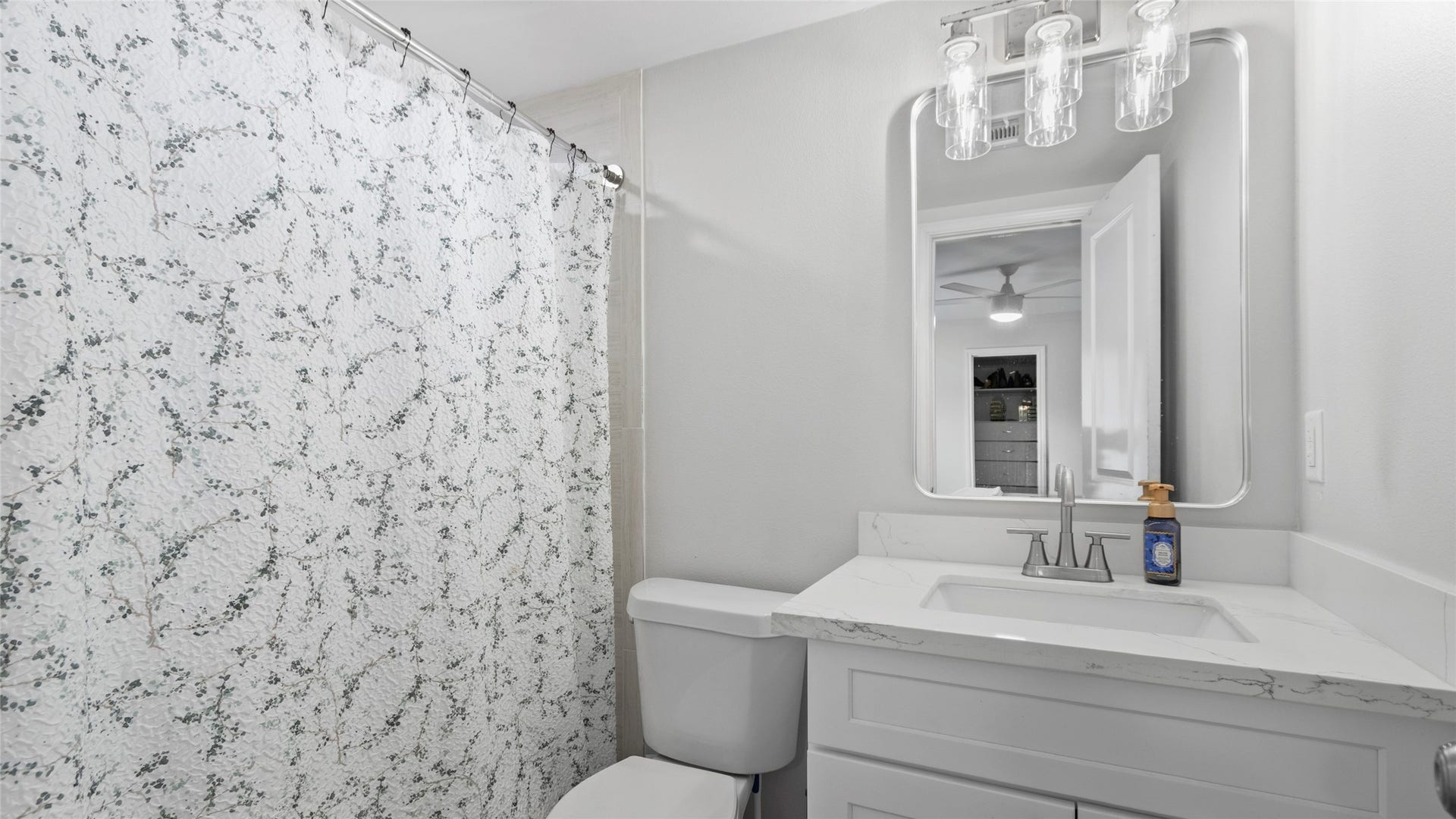508 Azalea Drive, La Marque, TX 77568 Primary bathroom with shower only