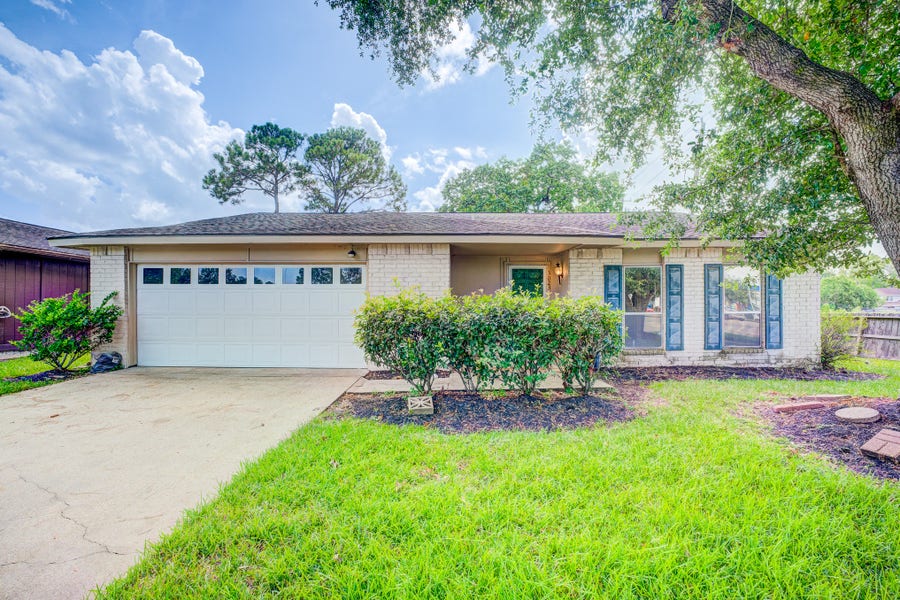 Property photo for 3023 Quail Valley East Drive, Missouri City, TX
