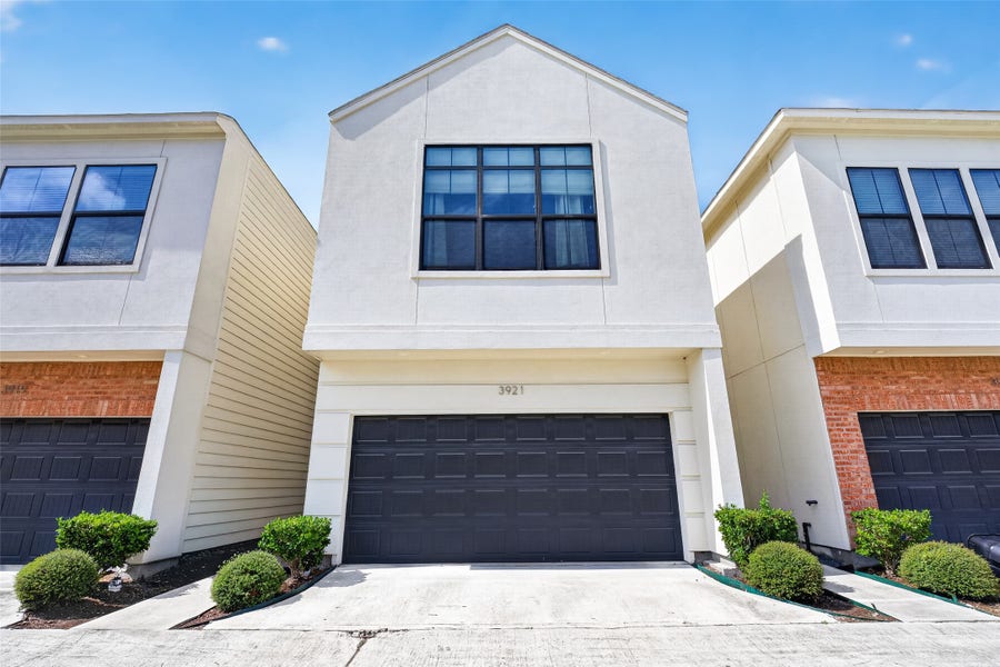 Property photo for 3921 Tulane Oak Drive, Houston, TX