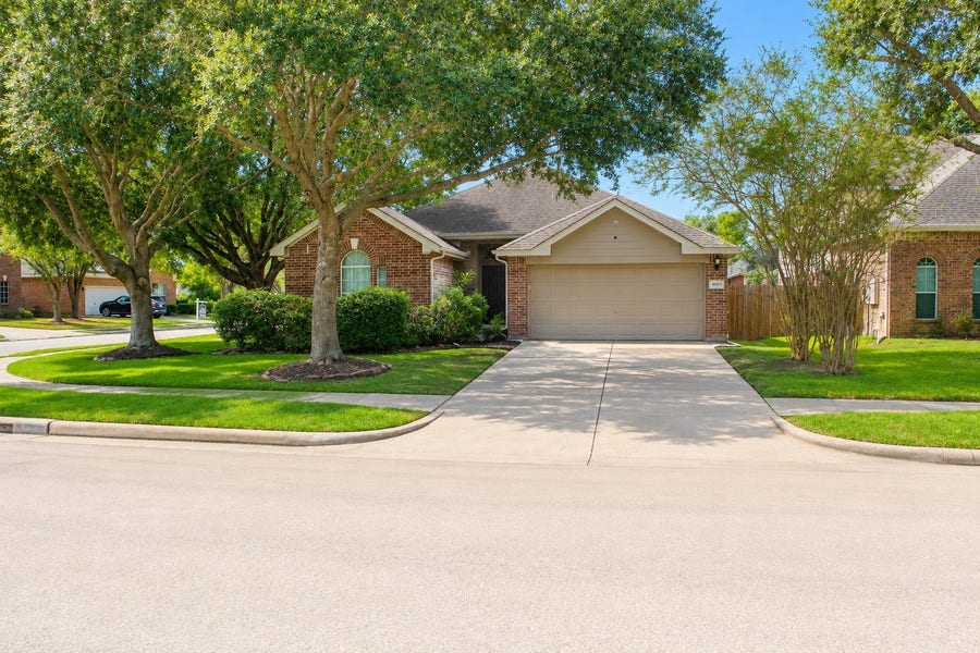 Property photo for 4603 Twisting Road, Houston, TX