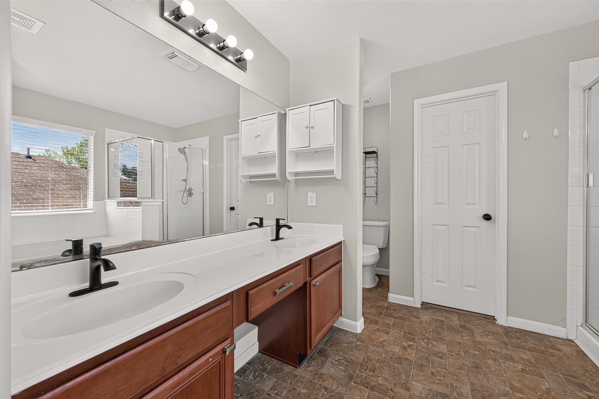 25346 Barmby Drive, Tomball, TX 77375 25346 Barmby Drive, Tomball, TX 77375