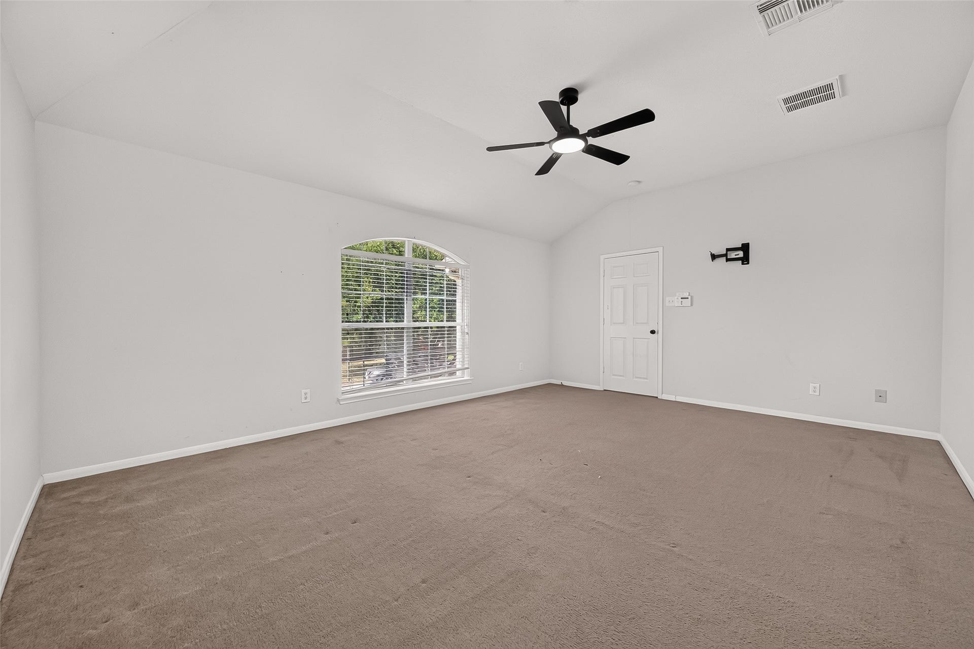 25346 Barmby Drive, Tomball, TX 77375 25346 Barmby Drive, Tomball, TX 77375