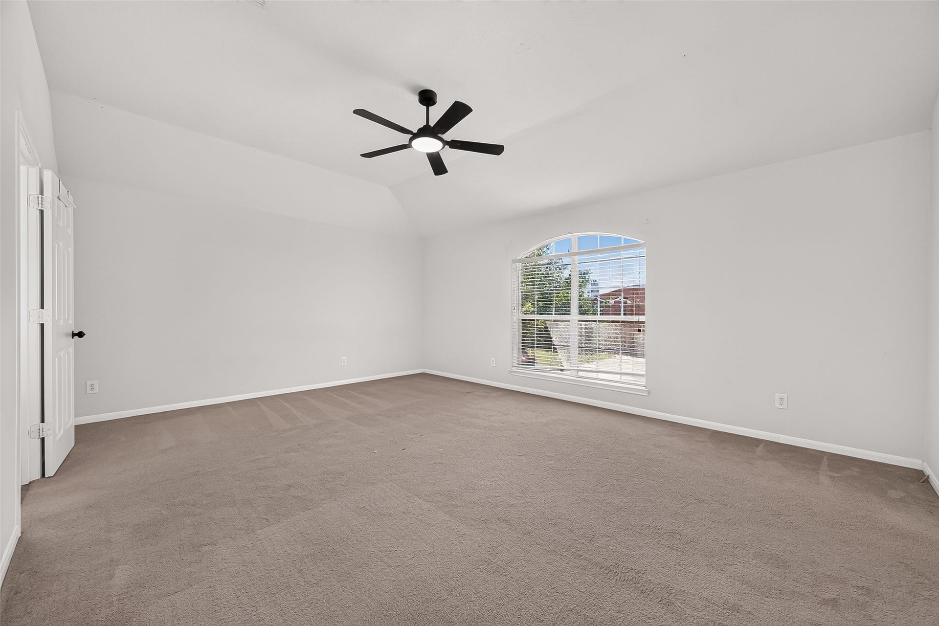 25346 Barmby Drive, Tomball, TX 77375 25346 Barmby Drive, Tomball, TX 77375