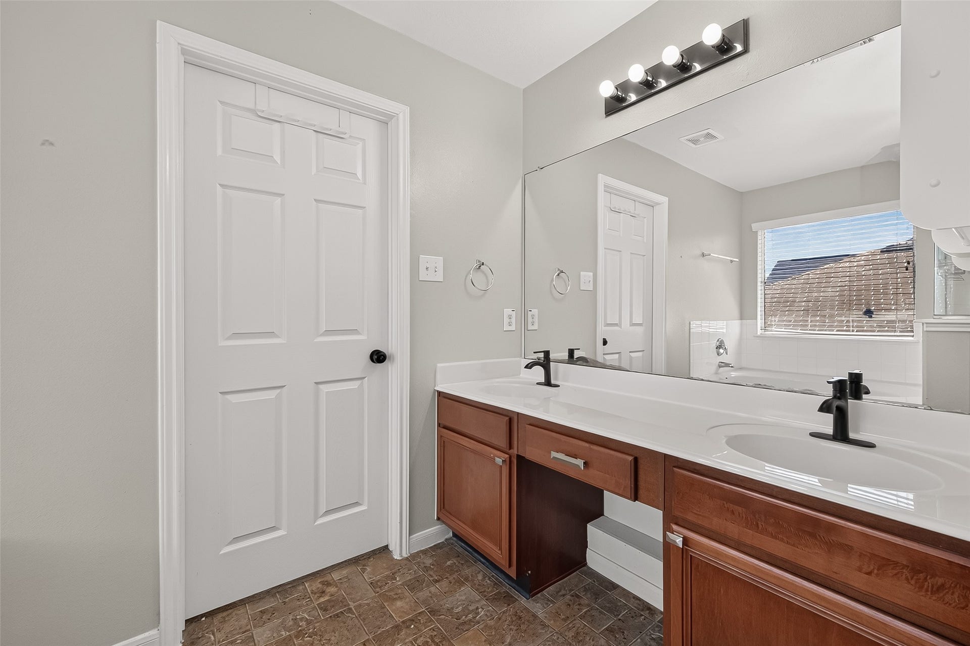 25346 Barmby Drive, Tomball, TX 77375 25346 Barmby Drive, Tomball, TX 77375