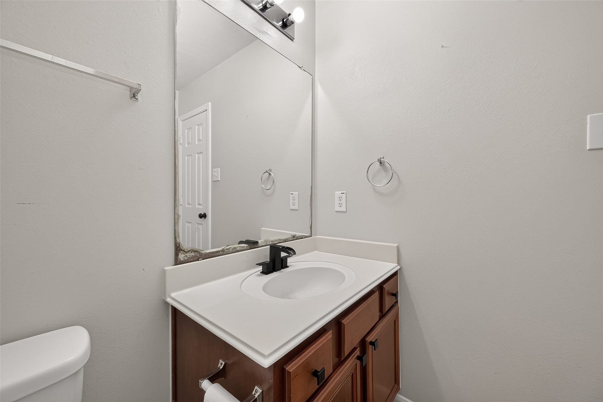25346 Barmby Drive, Tomball, TX 77375 25346 Barmby Drive, Tomball, TX 77375