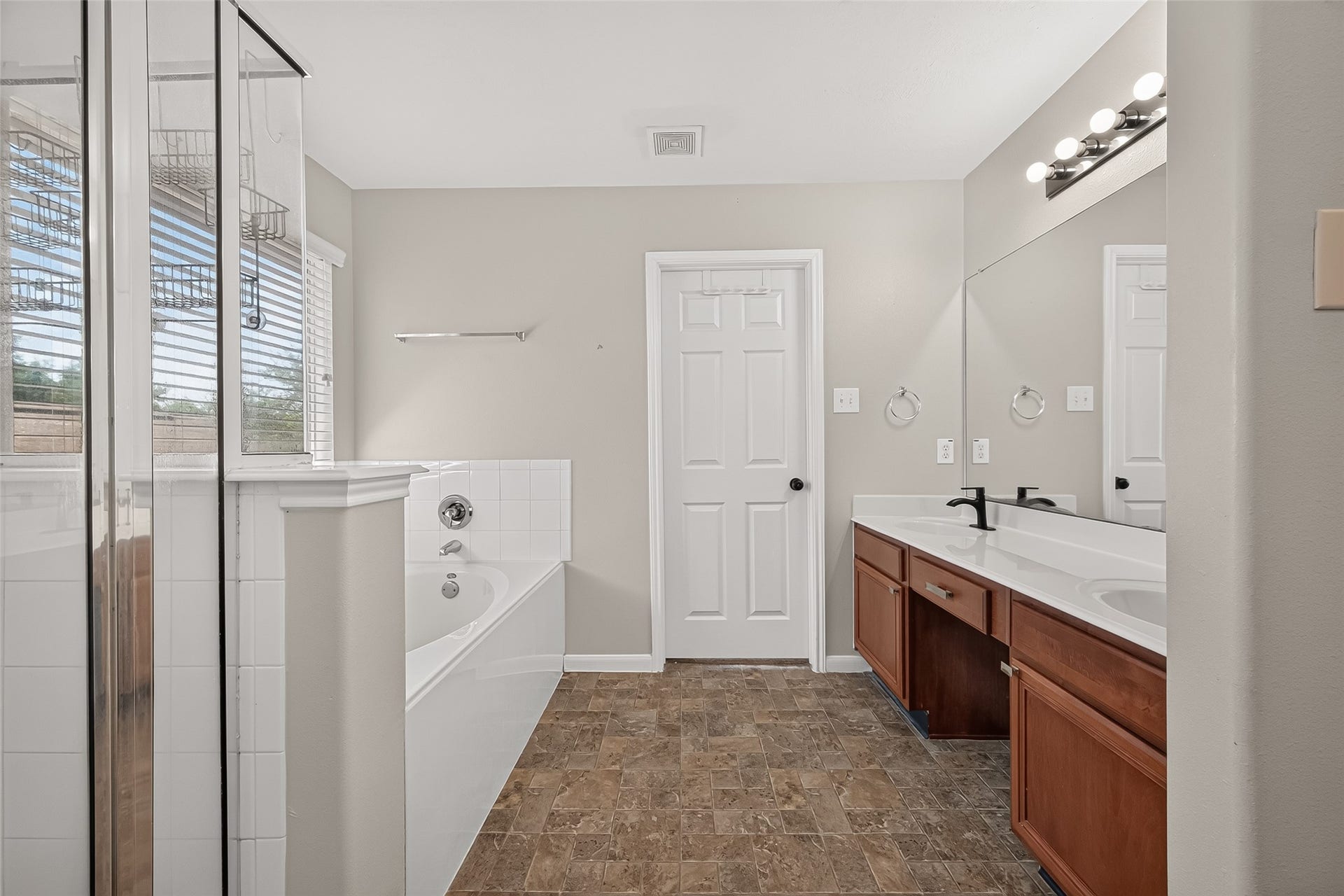 25346 Barmby Drive, Tomball, TX 77375 25346 Barmby Drive, Tomball, TX 77375