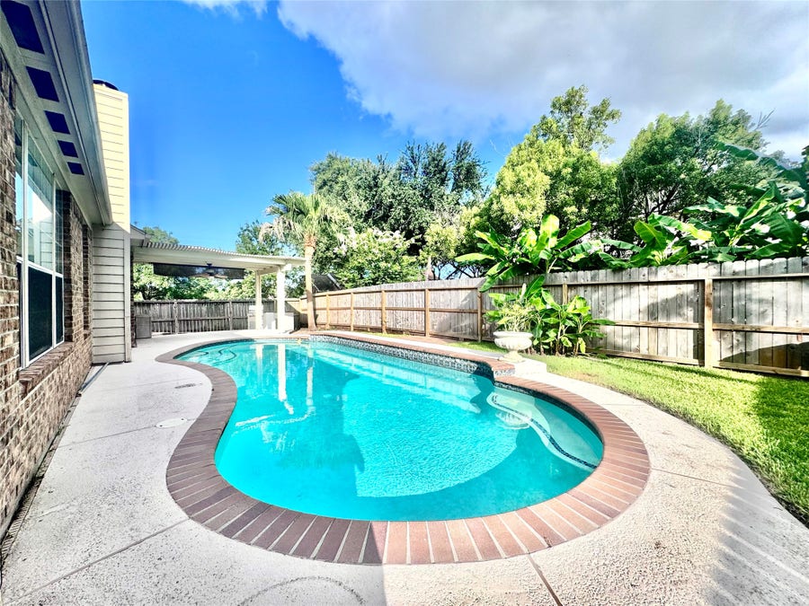 Property photo for 2123 Hollow Reef Circle, League City, TX