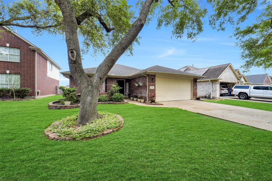 Property photo for 2710 Millers Falls Court, Richmond, TX