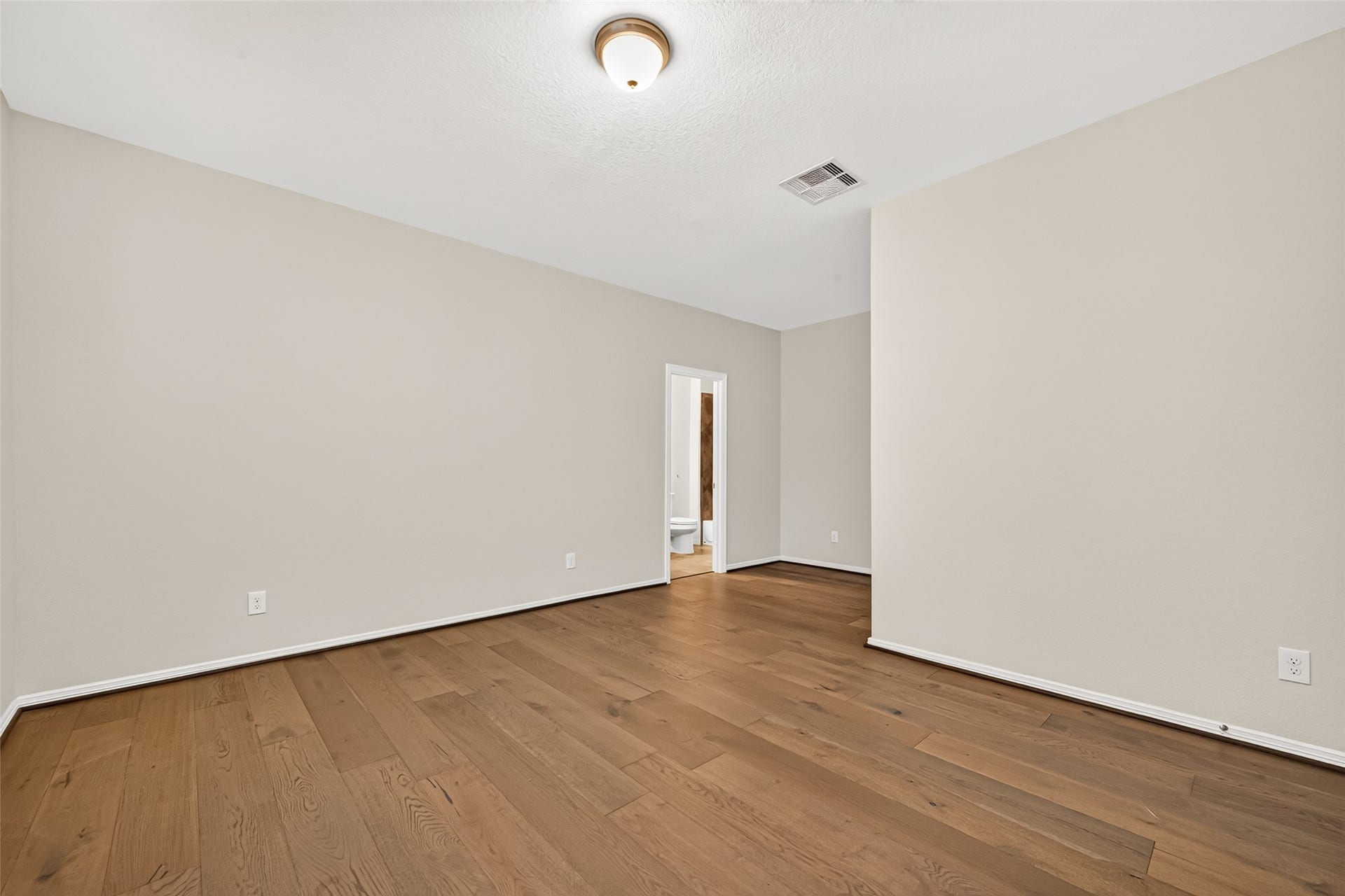 Secondary suite on 2/F