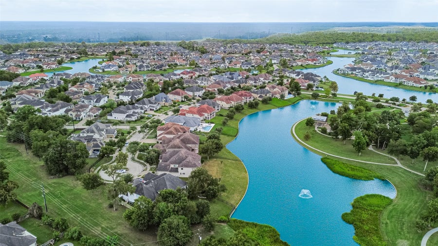 Property photo for 5306 Abington Creek Lane, Sugar Land, TX