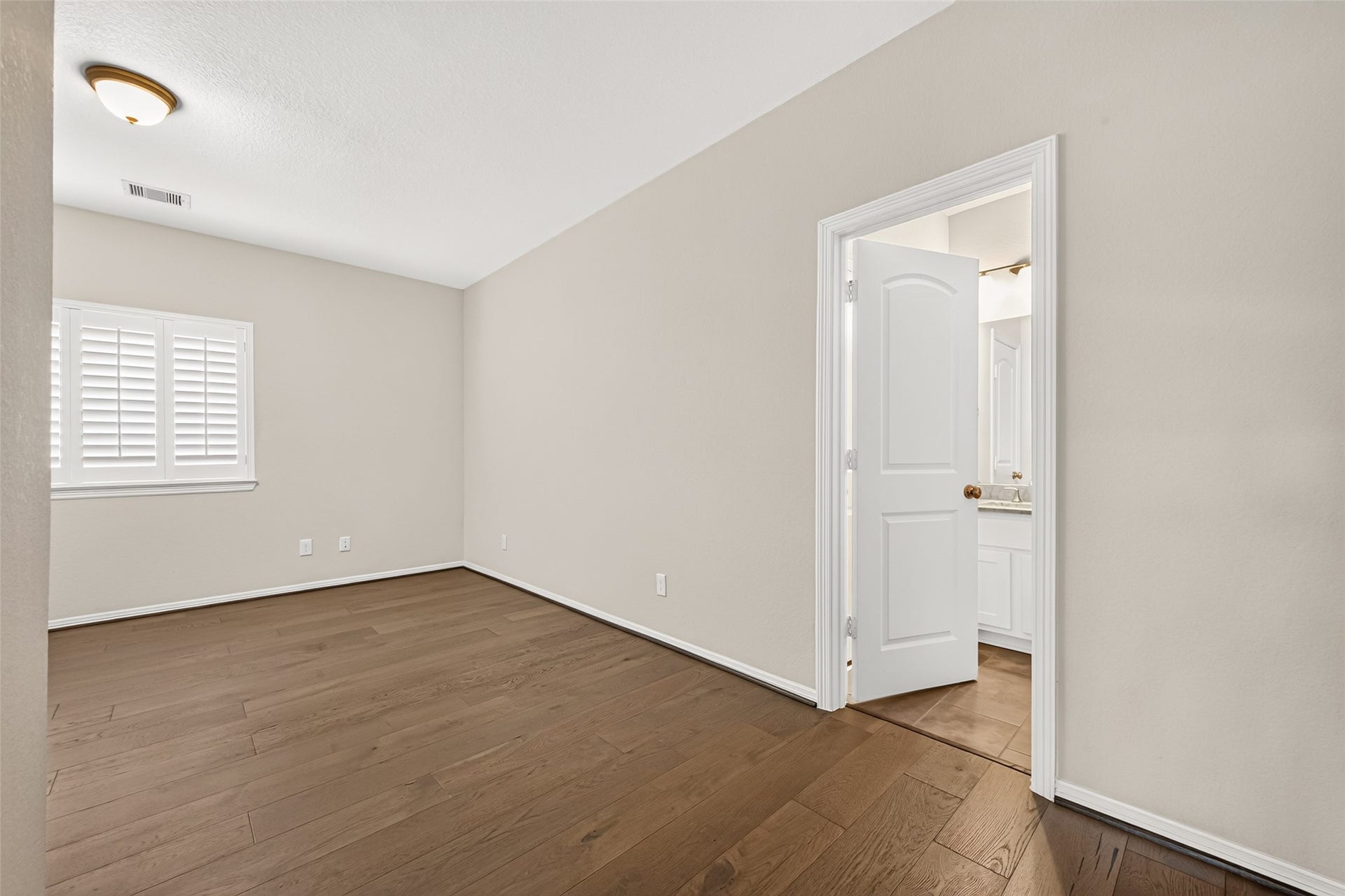 Secondary suite on 2/F