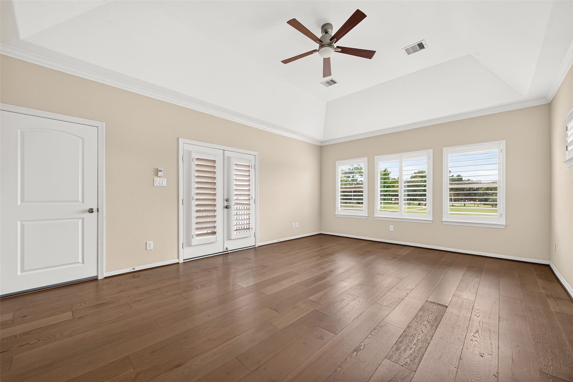 Primary suite on 2/F with direct access to balcony