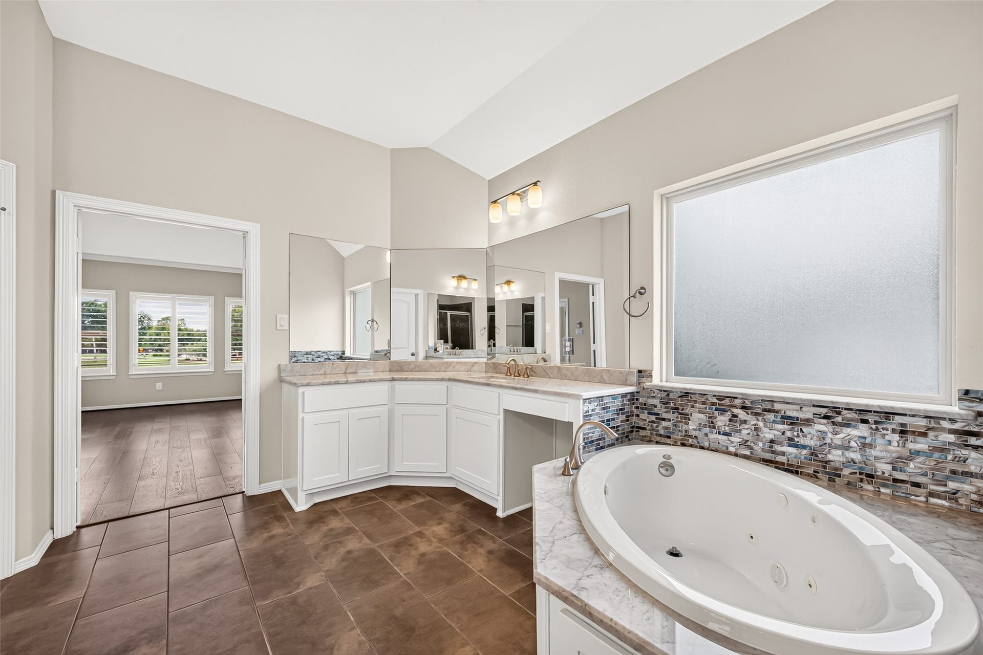 Primary suite on 2/F