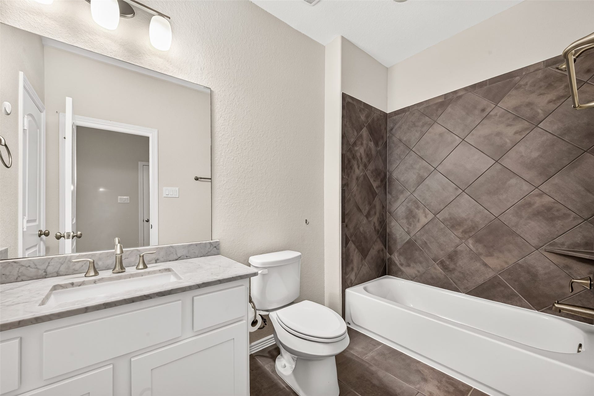 Secondary suite on 2/F