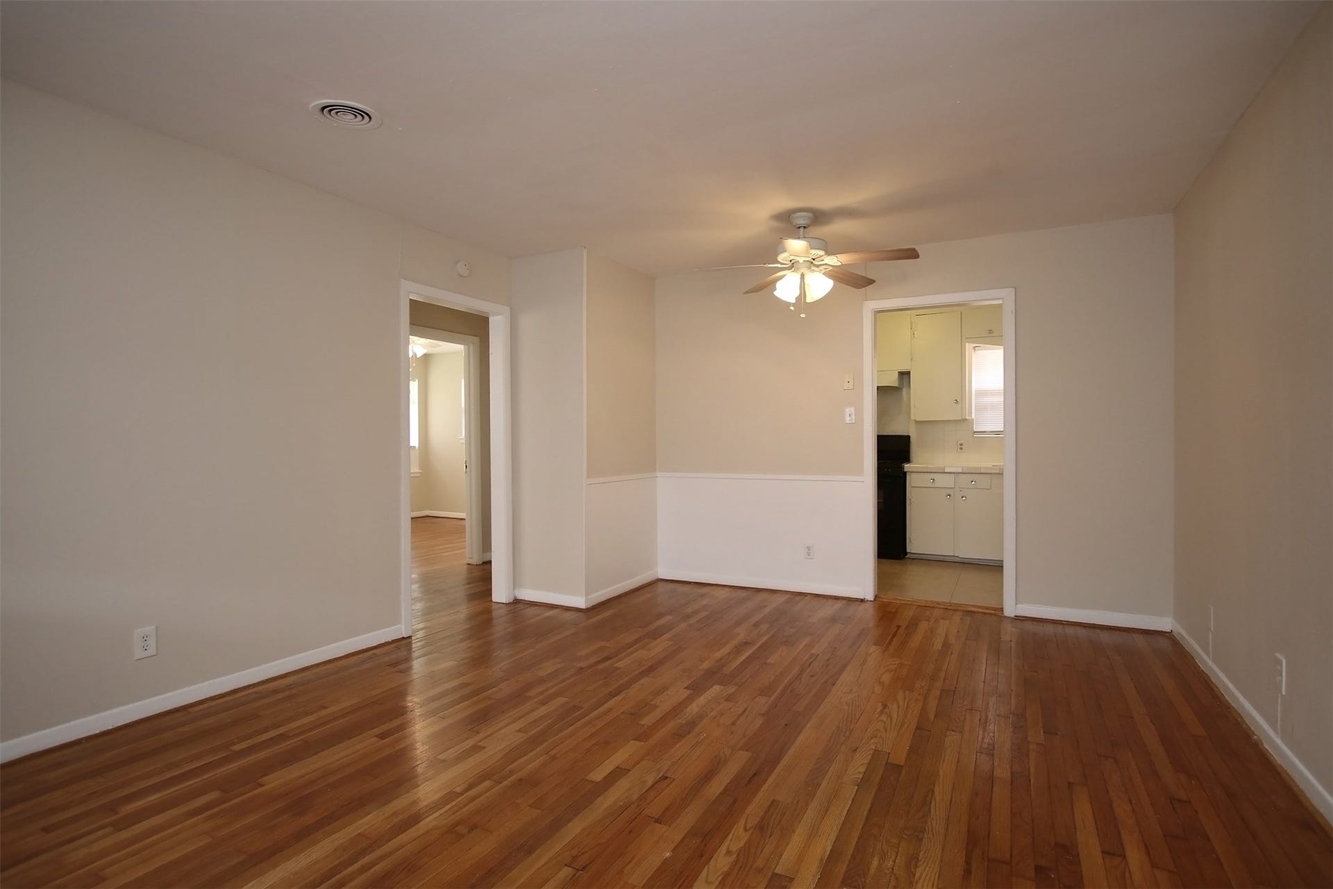 8807 Timberside Drive, #4, Houston, TX 77025 8807 Timberside Drive, #4, Houston, TX 77025