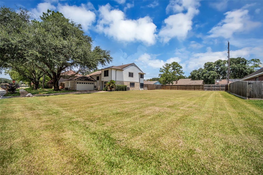 Property photo for 4804 Whispering Falls Drive, Houston, TX