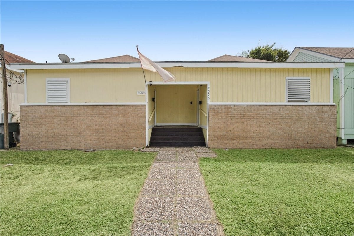 3005 Avenue L, Galveston, TX 77550 3005 Avenue L, Galveston, TX 77550
