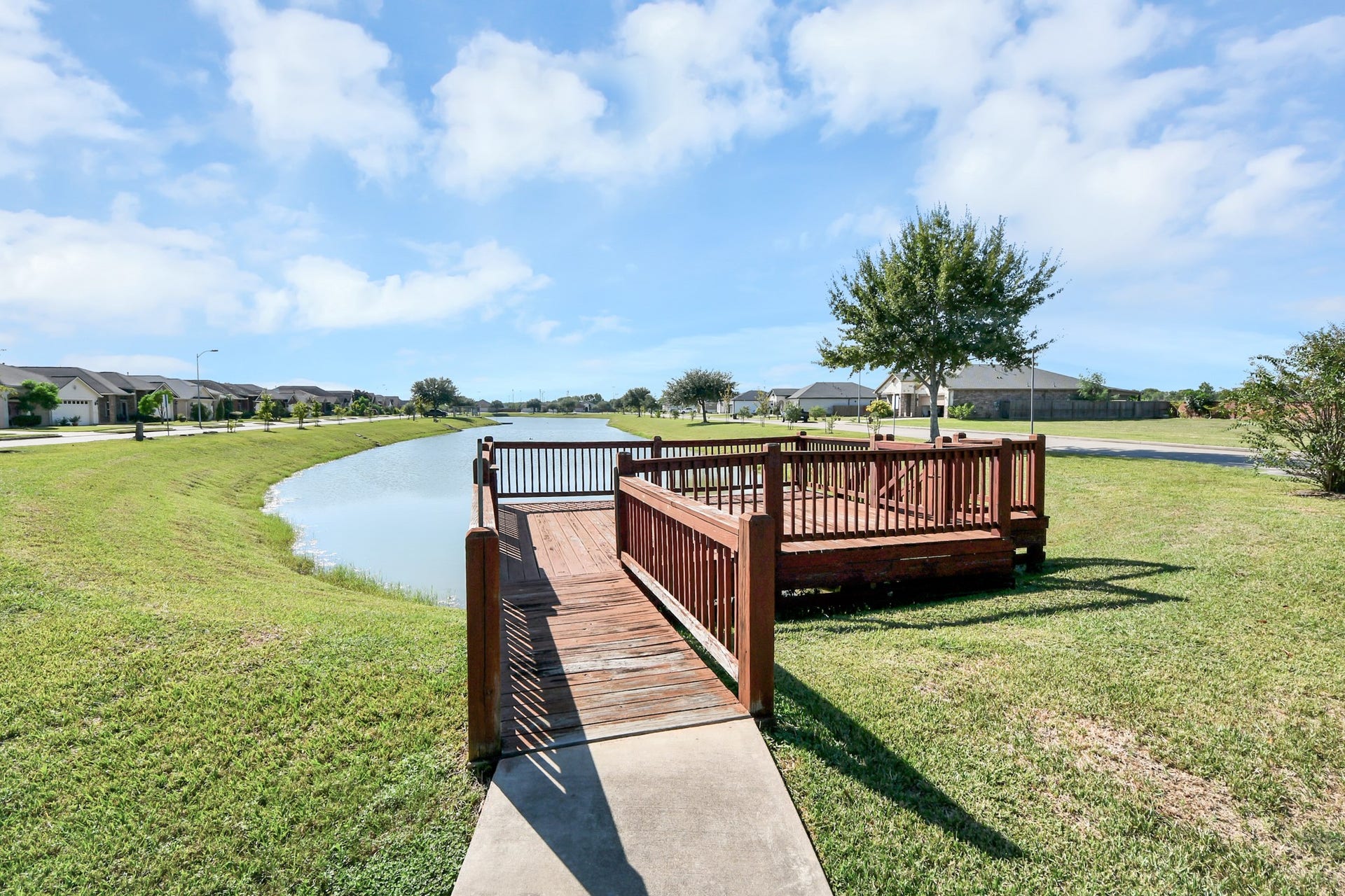 2139 Kottayam Drive, Missouri City, TX 77489 Relax, sit, read a book