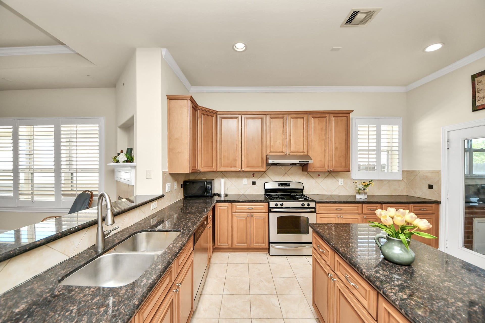 2139 Kottayam Drive, Missouri City, TX 77489 Stainless steel appliances